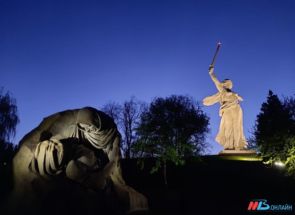 За осквернение памятника «Родина-мать зовёт!» в Волгограде осудят 23-летнюю блогершу из Самары